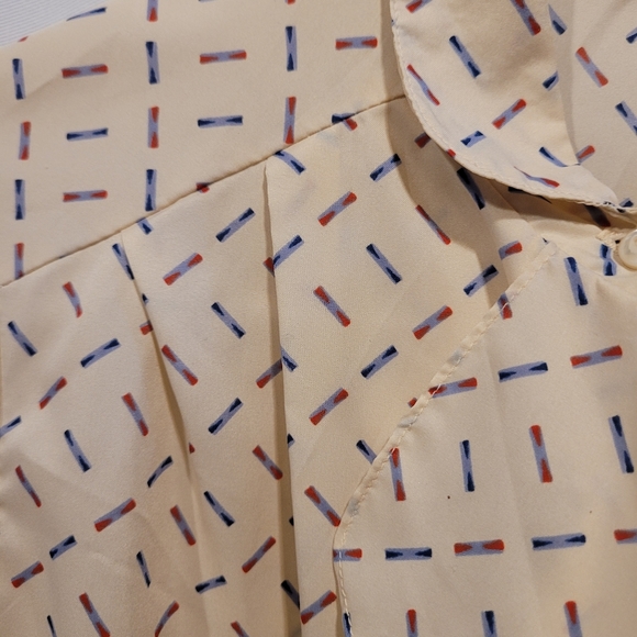 Vintage Pins and Needles Tan Blouse Size 8 Petite - Picture 11 of 16